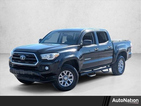 Used 2016 Toyota Tacoma SR5 image 1