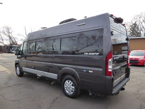 Used 2017 RAM ProMaster 3500 w/ Premium Appearance Group image 5