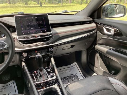 Used 2023 Jeep Compass Trailhawk image 13