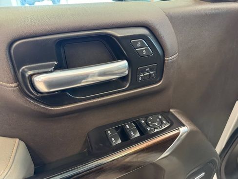 Used 2019 GMC Sierra 1500 SLT w/ SLT Premium Plus Package AWD/4WD image 11