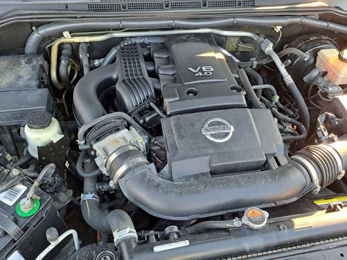Used 2016 Nissan Frontier SV image 28