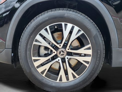 Certified 2025 Mercedes-Benz GLA 250 4MATIC image 30