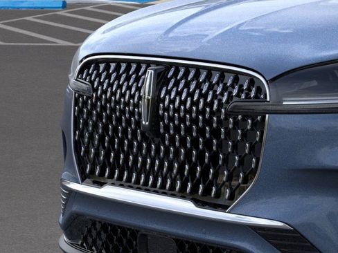 New 2026 Lincoln Aviator 2WD image 17