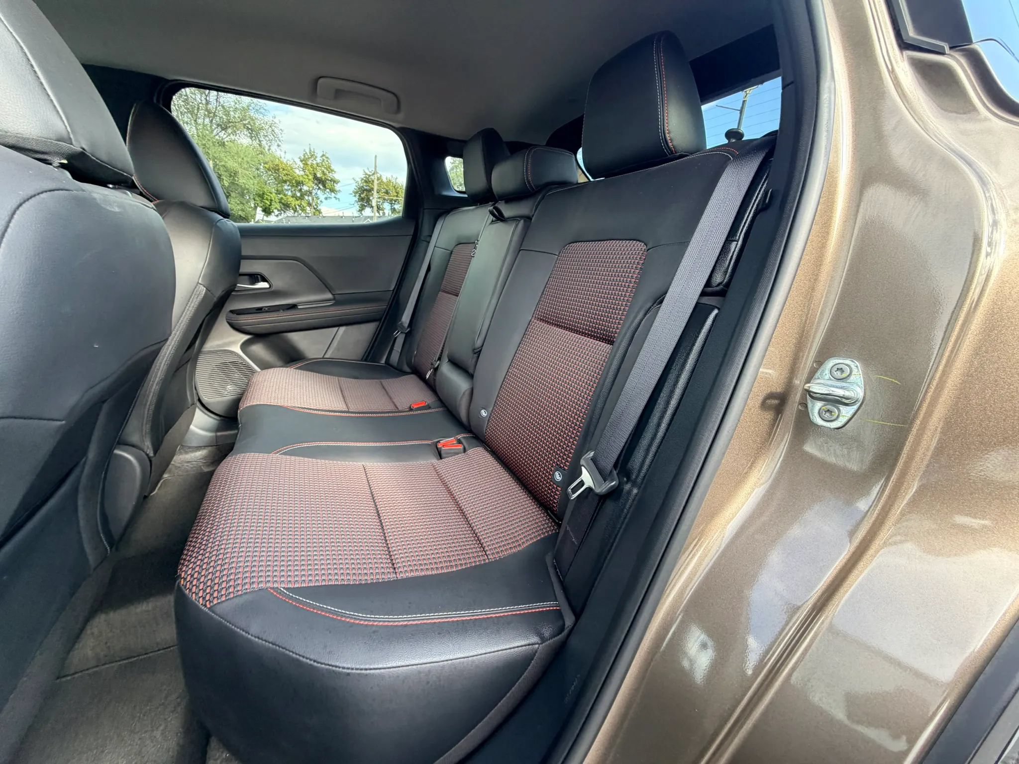 Used 2025 Nissan Kicks SR AWD/4WD image 20