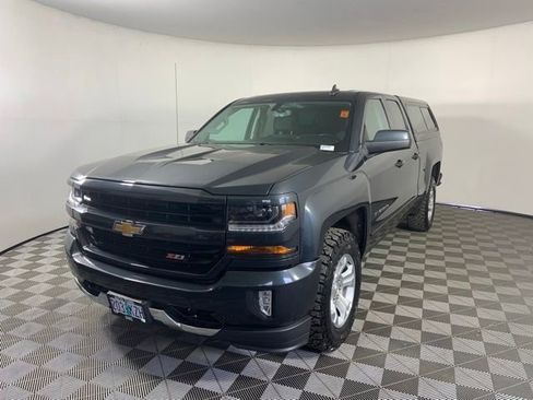 Used 2018 Chevrolet Silverado 1500 LT w/ All Star Edition AWD/4WD image 5