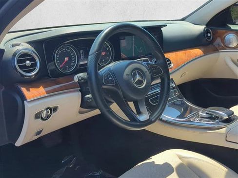 Used 2018 Mercedes-Benz E 300 image 9