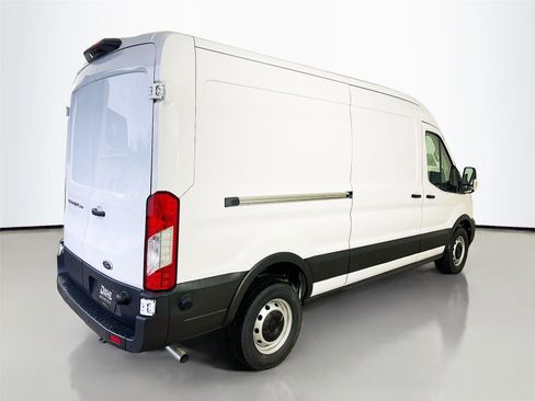 New 2025 Ford Transit 250 148 Medium Roof RWD image 7
