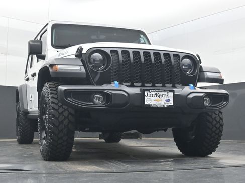 Used 2023 Jeep Wrangler Unlimited w/ 8.4" Radio Group AWD/4WD image 27