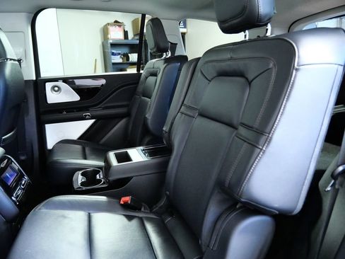 Certified 2025 Lincoln Aviator Reserve w/ Equipment Group 201A AWD/4WD image 14