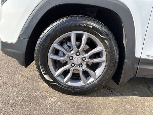 Used 2022 GMC Terrain SLT w/ Tech Package image 32