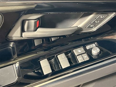 Used 2023 Subaru Solterra AWD image 16