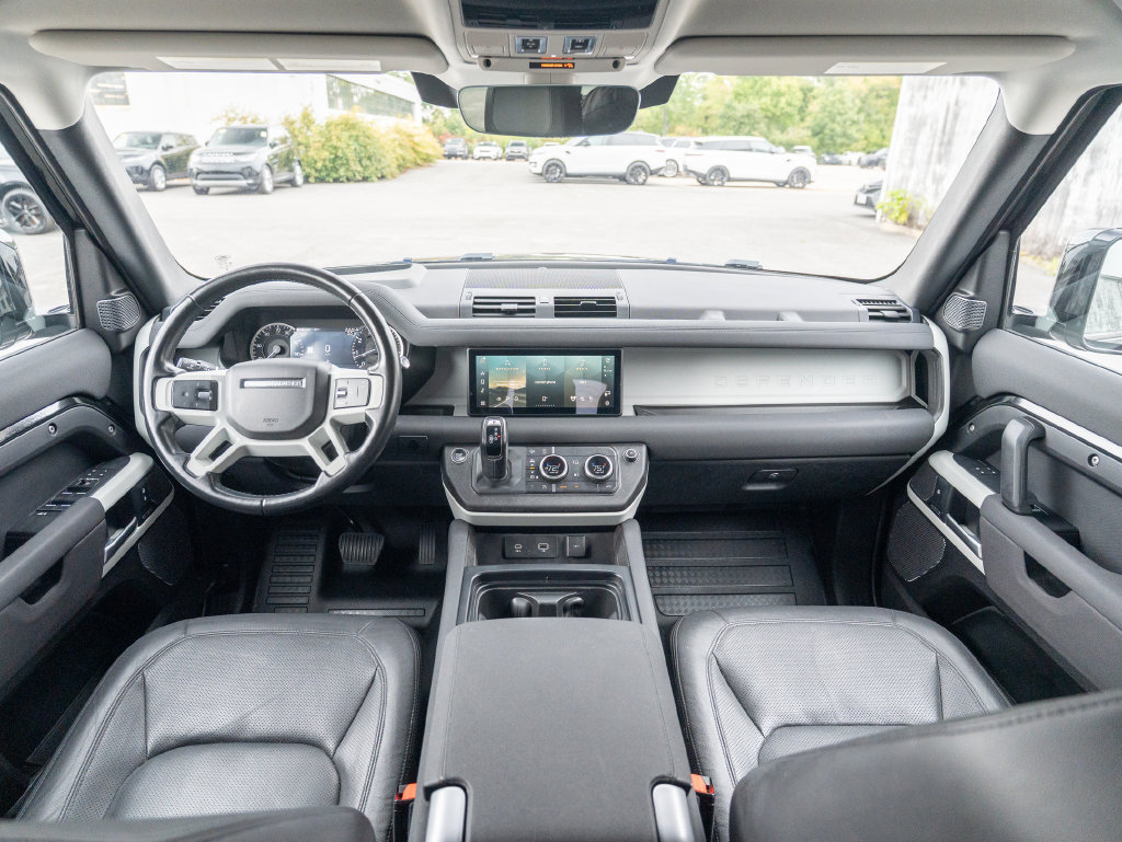 Used 2023 Land Rover Defender 110 SE AWD/4WD image 19