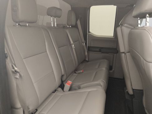Used 2016 Ford F150 XL w/ Equipment Group 101A Mid RWD image 19