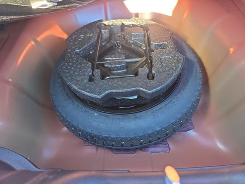 Used 2022 Hyundai Elantra SEL image 18