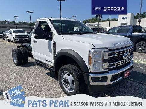 New 2025 Ford F550 4x4 Regular Cab Super Duty image 1