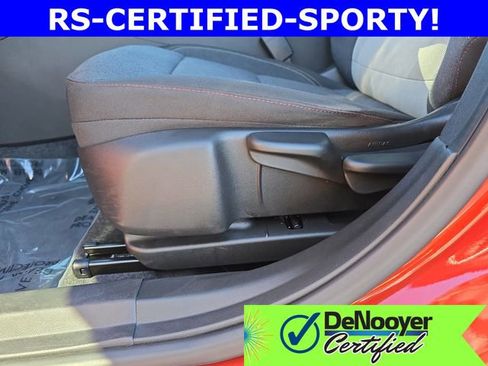 Used 2024 Chevrolet Trax RS image 28