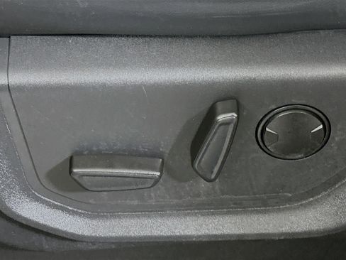 Used 2024 Ford Expedition Max XLT image 13