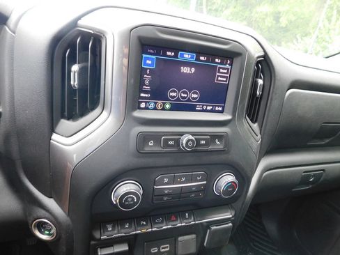Used 2024 Chevrolet Silverado 2500 Custom w/ Custom Value Package AWD/4WD image 9