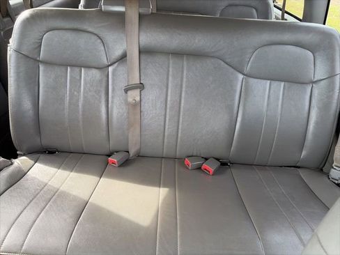 Used 2016 Chevrolet Express 3500 LS image 21