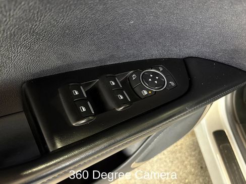 Used 2019 Lincoln Nautilus Reserve AWD/4WD image 9