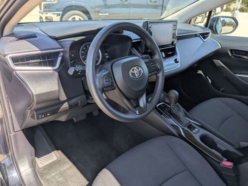 Used 2022 Toyota Corolla LE w/ Carpet Mat Package (TMS) image 11