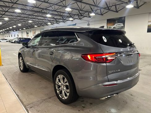Used 2020 Buick Enclave Avenir w/ Avenir Technology Package AWD/4WD image 5