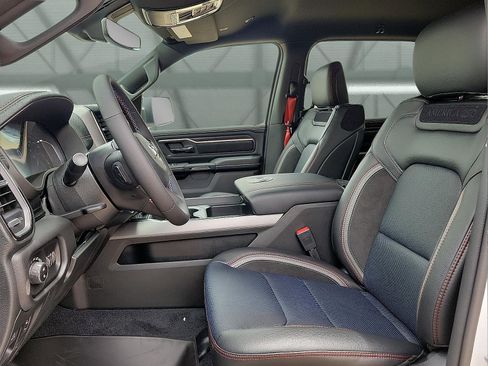 New 2026 RAM 1500 Laramie AWD/4WD image 11