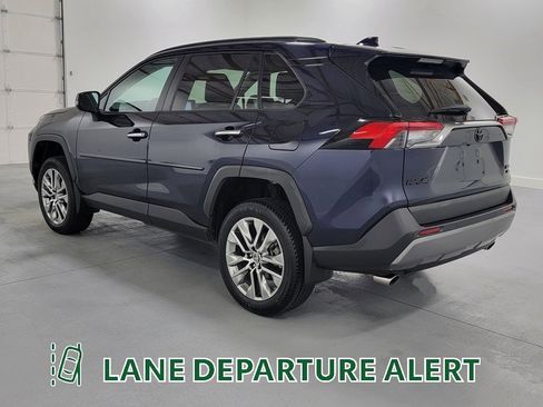 Used 2019 Toyota RAV4 Limited image 6