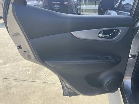 Used 2020 Nissan Rogue Sport SL FWD image 9