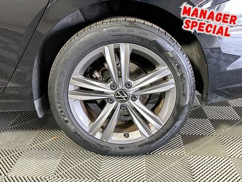 Used 2024 Volkswagen Jetta SE FWD image 29