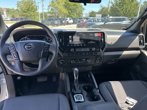 New 2026 Nissan Frontier SV w/ SV Convenience Package AWD/4WD image 3