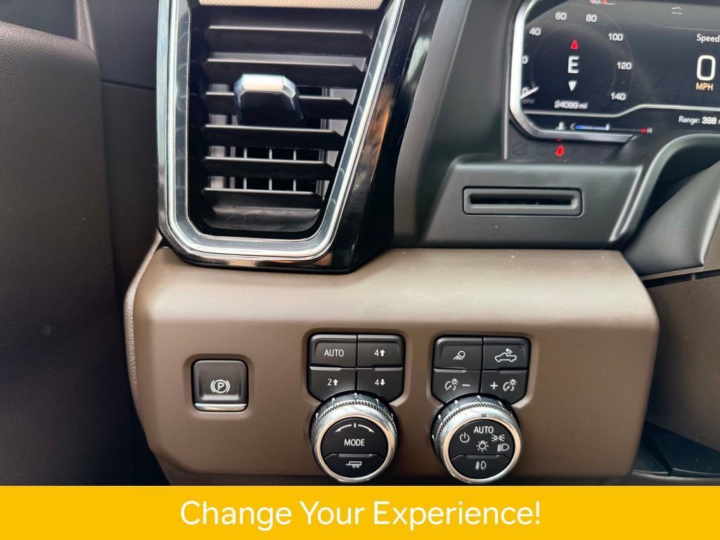 Used 2025 GMC Sierra 1500 Denali AWD/4WD image 29