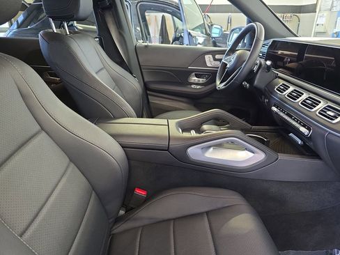 Certified 2024 Mercedes-Benz GLS 450 4MATIC image 10
