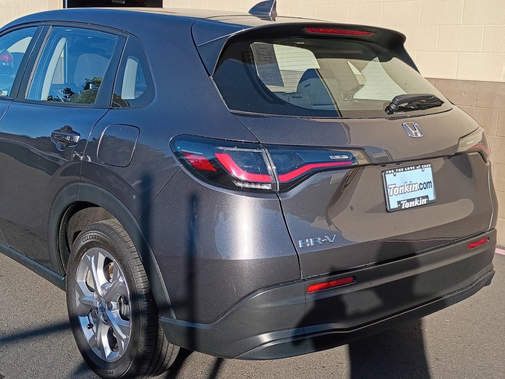 Used 2024 Honda HR-V LX image 7