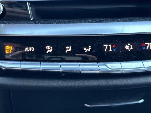 Used 2025 Cadillac Lyriq Sport image 29