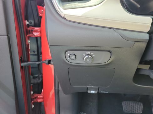 Used 2024 Buick Encore GX Preferred FWD image 21