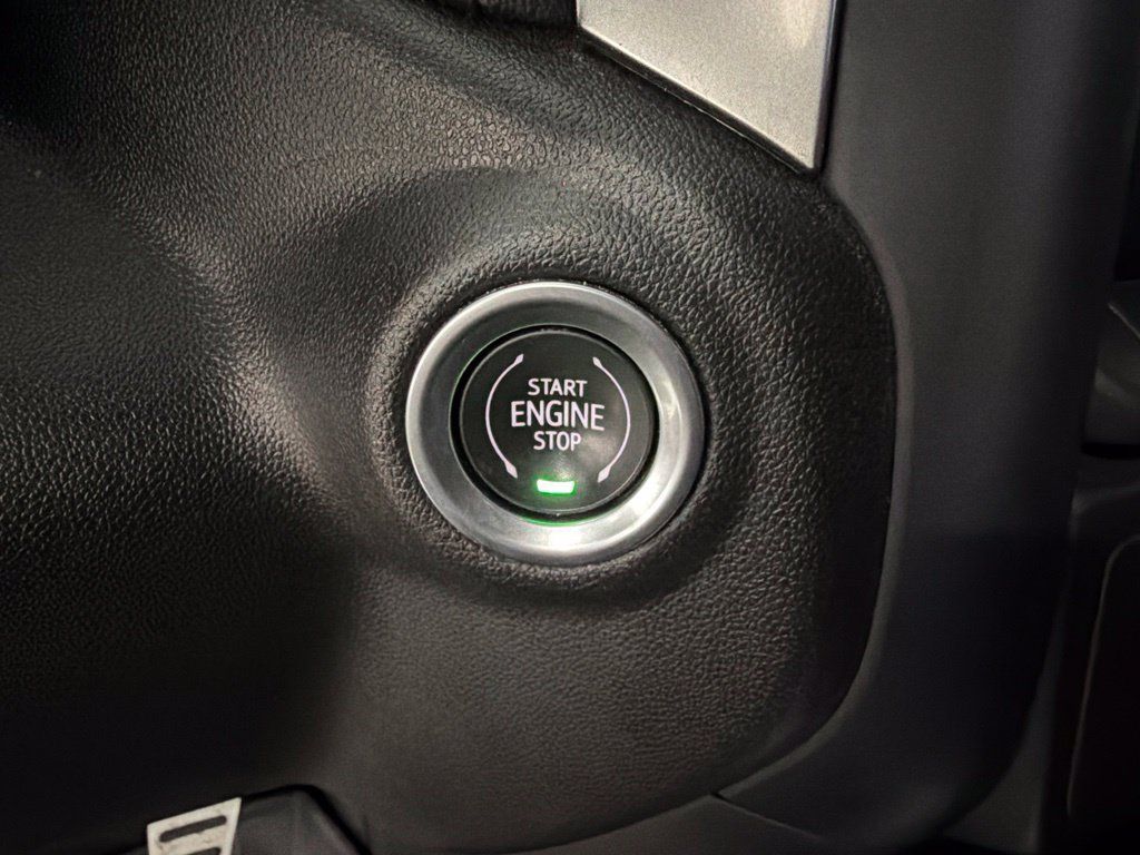 Used 2022 Chevrolet Silverado 1500 RST AWD/4WD image 16