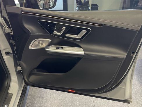 Used 2023 Mercedes-Benz EQE 350+ SUV w/ Pinnacle Trim Package image 33