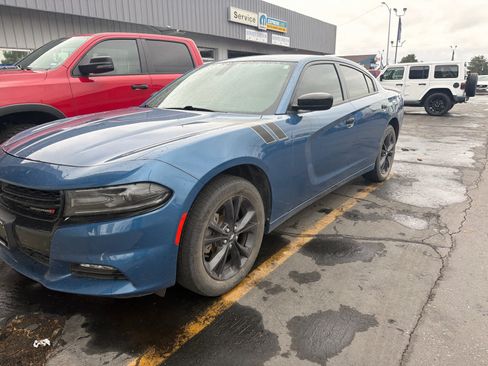 Used 2021 Dodge Charger SXT w/ Blacktop Package AWD/4WD image 1