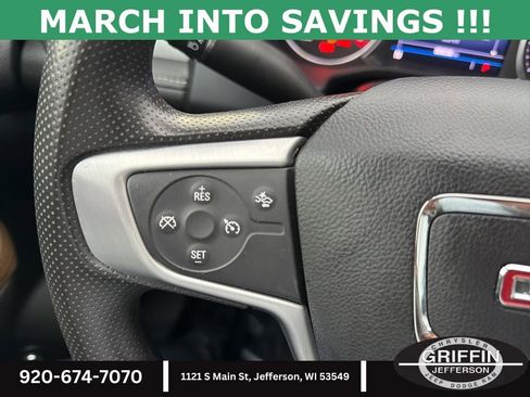 Used 2023 GMC Acadia SLE w/ Driver Convenience Package image 18