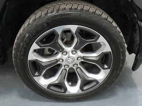 Used 2019 RAM 1500 Limited AWD/4WD image 12