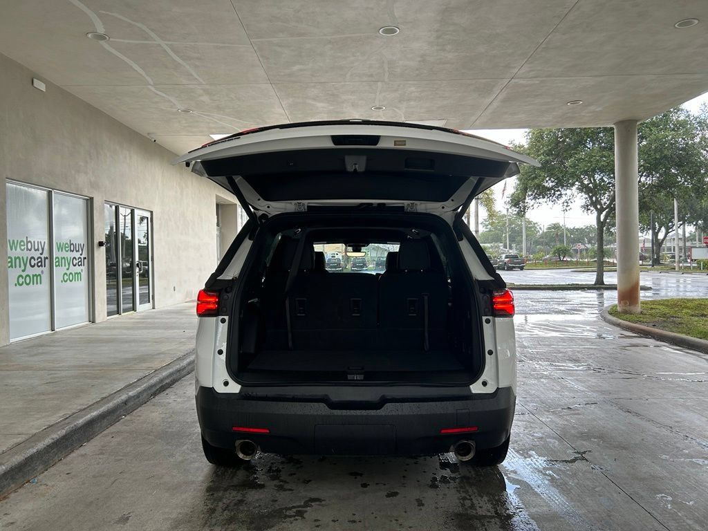 Used 2023 Chevrolet Traverse RS FWD image 33