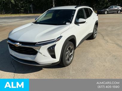 Used 2025 Chevrolet Trax LT