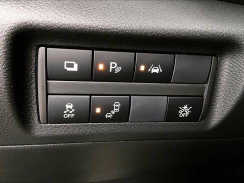 New 2025 Nissan Kicks Play S FWD image 27