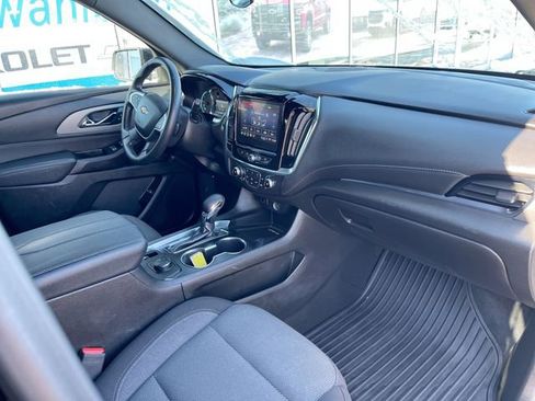 Used 2023 Chevrolet Traverse LT image 27