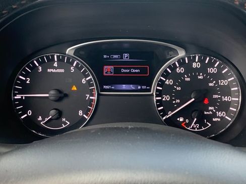 Used 2020 Nissan Pathfinder SL image 30