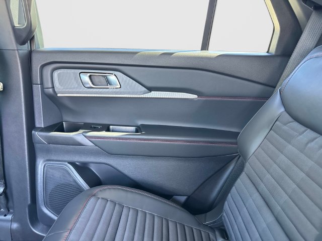 New 2027 Ford Explorer ST-Line w/ ST-Line Street Pack RWD image 16