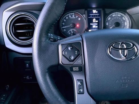 Used 2023 Toyota Tacoma TRD Off-Road image 23