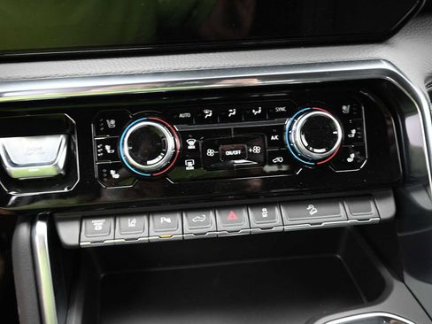 New 2025 GMC Sierra 2500 Denali w/ Denali Reserve Package image 12