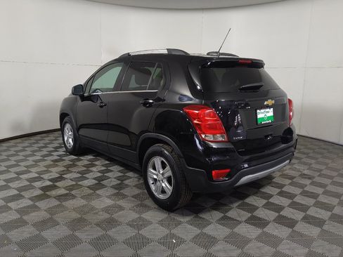 Used 2020 Chevrolet Trax LT w/ LT Convenience Package FWD image 5
